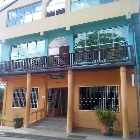 North Bay Inn Sauteurs 外观 照片