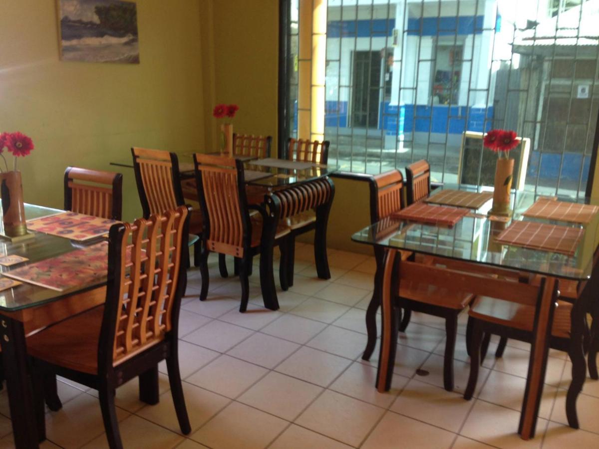North Bay Inn Sauteurs 外观 照片