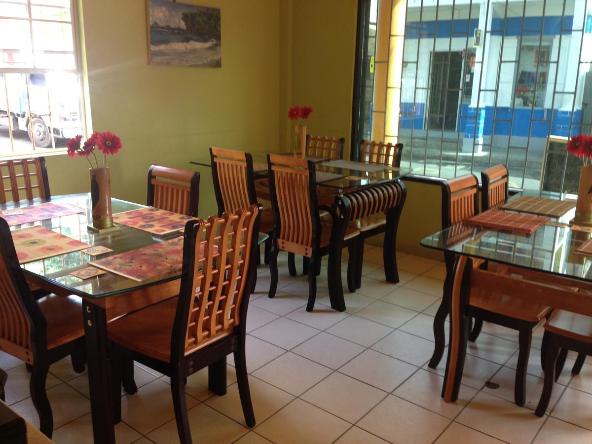 North Bay Inn Sauteurs 外观 照片
